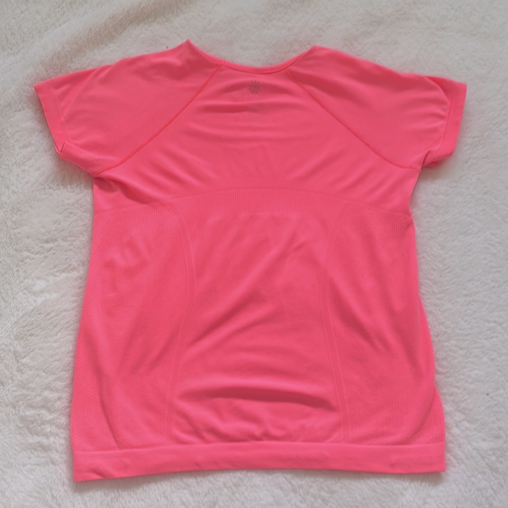 Athlete girls pink power up tee, great condition, like new condition.